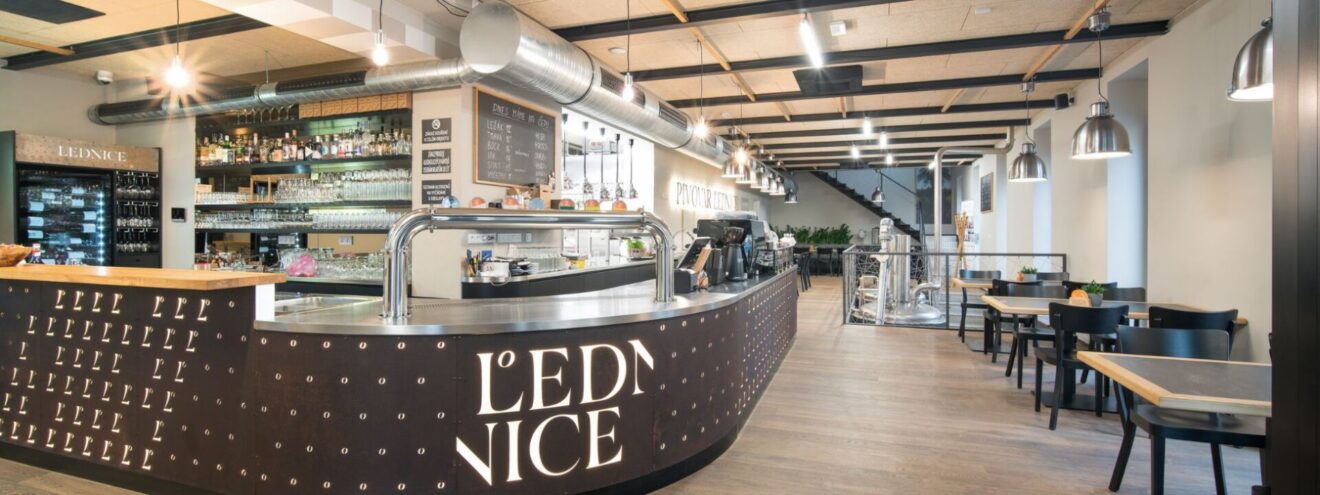 Pivnice česká - interiér