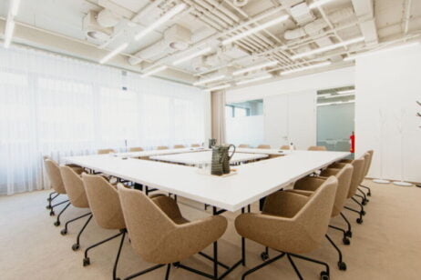 packwall desky v kanceláři